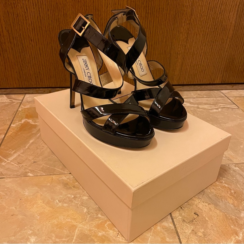 JIMMY CHOO Vamp Patent Pump